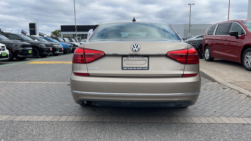 2016 Volkswagen Passat 4dr Sdn 1.8 TSI Auto Trendline