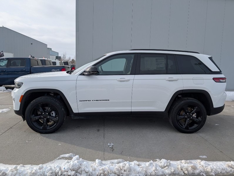 2024 Jeep Grand Cherokee Altitude 4x4