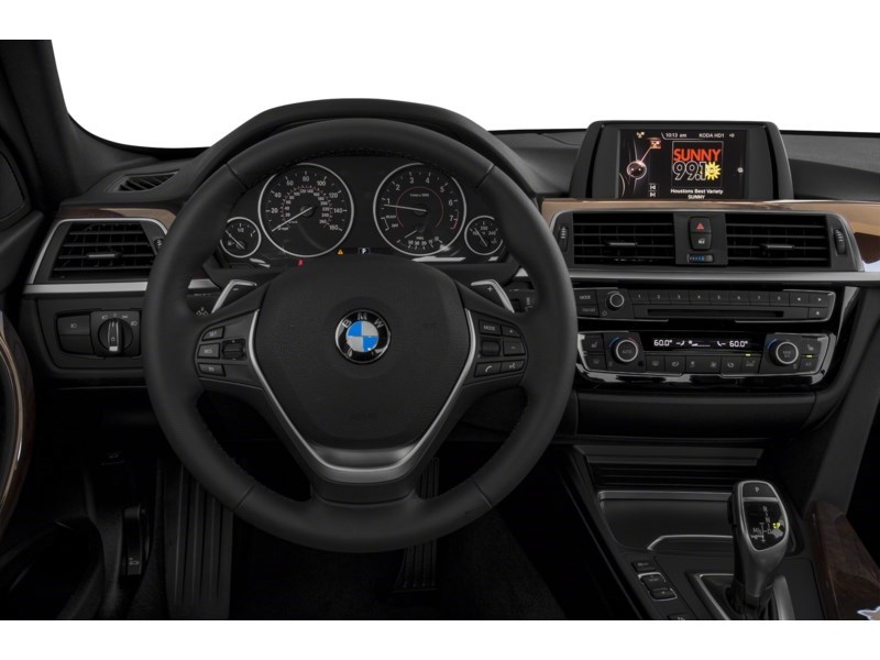 2018 BMW 330 330i xDrive Sedan Interior Shot 3